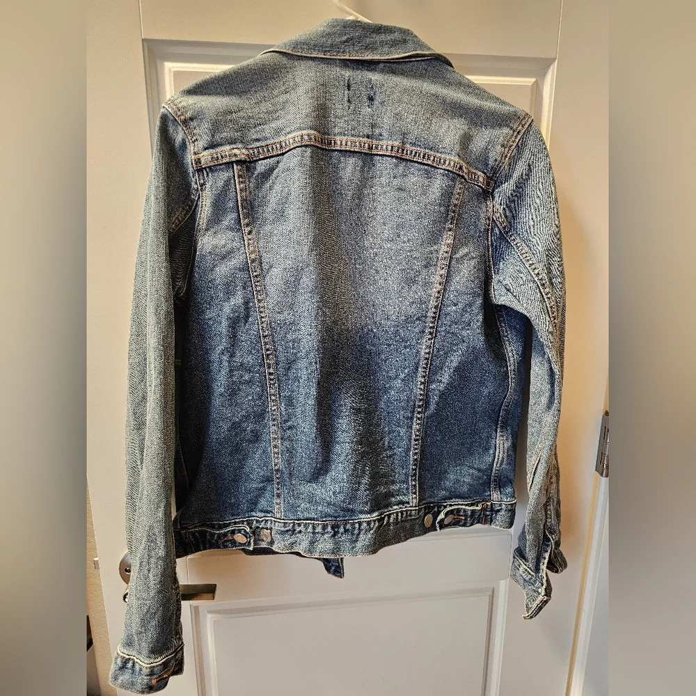 Set Of 2 Gap Jean Jackets! - Picture 3 of 10